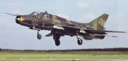 Kaddáfí disponuje i stroji Su-22. Na snímku letoun bývalé armády NDR.