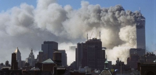 Bezmála deset let po teroristickém útoku na New York ze září 2001 se objevily dosud neznámé záběry hořícího Světového obchodního střediska (ilustrační foto).