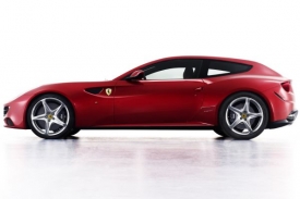 Ferrari FF, čtyřmístný supersport s pohonem všech kol.