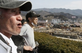 Japonsko se vzpamatová z ničivého zeměstřesení a následných vln tsunami.