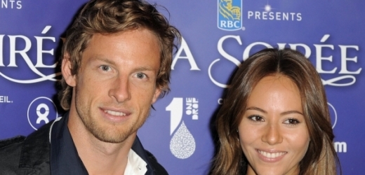 Jenson Button s přítelkyní Jessikou.