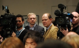 Vaughan Smith (vpravo) na snímku s Julianem Assangem.