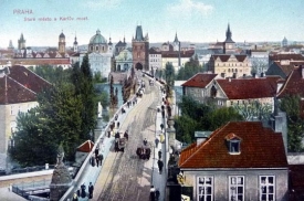 Karlův most, ze kterého 8. ledna 1911 skočil lakýrník Antonín Kejmar.