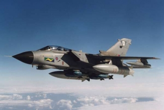 Británie přesouvá bojové letouny do Středomoří. Na snímku Tornado GR4.