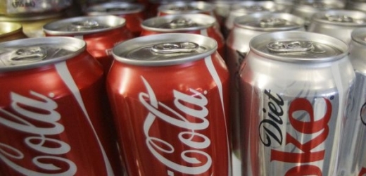 Coca-Cola loni posílila na americkém trhu svoji pozici.