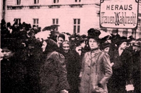 Protestní bouře žen ve Vídni 19. března 1911.