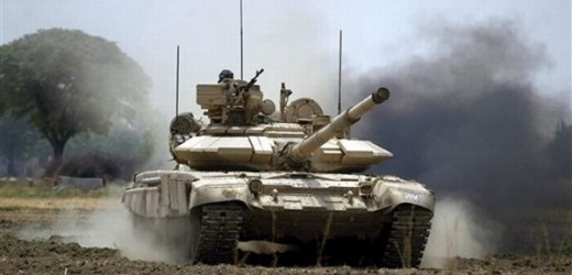 Ruské T-90, pýcha libyjských tankistů.