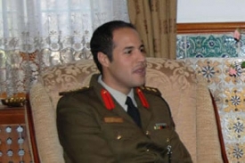 Chamís Kaddáfí, studovaný vojevůdce.