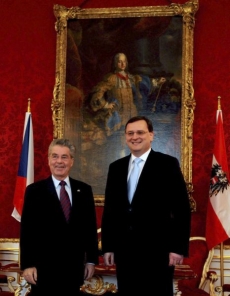 Premiér Nečas se ve Vídni sešel i s prezidentem Heinzem Fischerem.