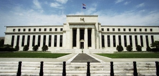 Spojené státy musejí provést změny v politice veřejných financí, tvrdí Richard Fisher, jeden z členů Fed.