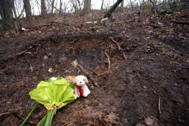 Na tomto místě v pražské čtvrti Troja bylo tělo devítileté Aničky nalezeno.