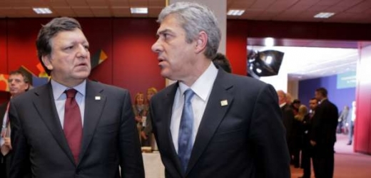 Portugalský premiér Sócrates (vpravo) a šéf Evropské komise Barroso.