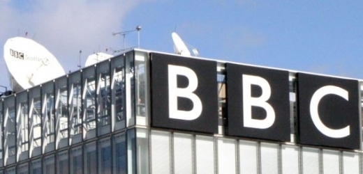 BBC nemá na vysílání do Ruska peníze.