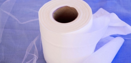 Toaletní papír je v Japonsku nedostatkové zboží.