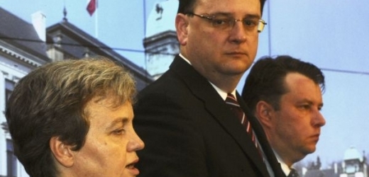 Zleva Dana Drábová, Petr Nečas a Martin Kocourek.