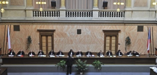 Ústavní soud jednal o stížnosti na pražské volby.