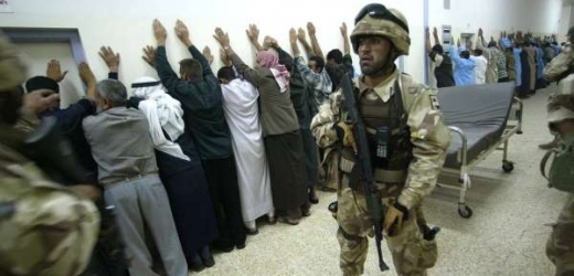 Irácké speciální jednotky při zatýkání (ilustrace).