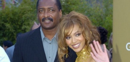 Mathew Knowles se svou dcerou, zpěvačkou Beyoncé.