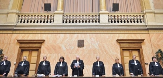 Ústavní soudci v Brně rozhodli, že současná právní úprava je protiústavní.