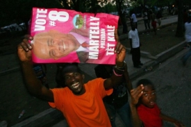 Podle předběžných výsledků zvítězil ve druhém kole prezidentských voleb na Haiti zpěvák Michel "sladký Micky" Martelly.