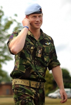 Princ Harry v armádě.