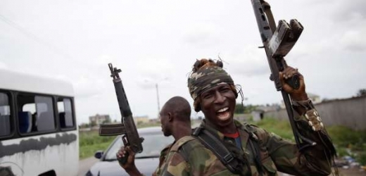 Ouattarovi bojovníci porazili vojsko vzdoroprezidenta.