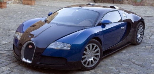 Dostat darem Bugatti Veyron, to se hned tak nestává.