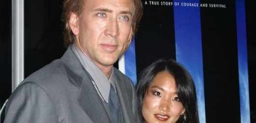 Nicolas Cage a jeho manželka Alice.