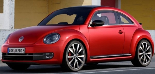 Nový VW Beetle se liniemi vrací zpět k úspěšnému předchůdci.