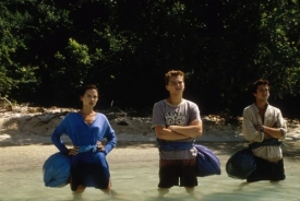 Leonardo DiCaprio a Virginie Ledoyenová ve filmu Pláž.