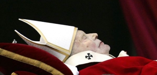 Krev odebrali Janu Pavlu II. pár dní před smrtí k případné transfuzi.
