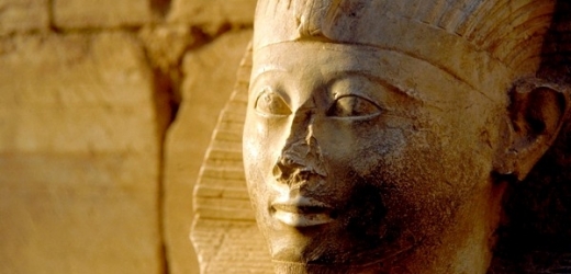 Soch Amenhotepa III. už egyptologové objevili více (na snímku jedna z už známých).