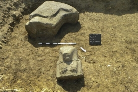 Třináctimetrová socha patří k největším, jaké dosud byly v Luxoru objeveny.