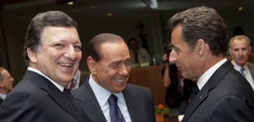 Berlusconi a Sarkozy by rádi obnovili hraniční kontroly, Barroso nesouhlasí.