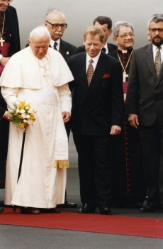 Během svých cest navštívilv roce 1995 Jan Pavel II i Českou republiku.