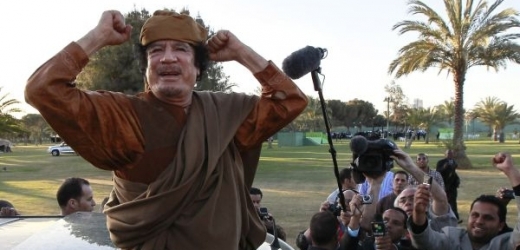 Kaddáfí obvinil Itálii a Berlusconiho ze zrady.