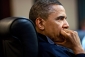 Na snímku vydaném Bílým domem prezident Barack Obama poslouchá během jedné z řady diskusí o misi proti Usámu bin Ládinovi. (Foto: ČTK/AP)
