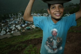 Mladý pákistánský fanoušek bin Ládina.