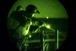 Noční operace ke zneškodnění bin Ládina se zhostila malá elitní jednotka vojenského námořnictva SEAL Team Six pod vedením CIA.