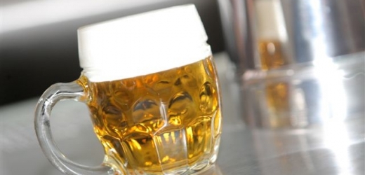 Pivo je stále nejoblíbenější nápoj Čechů (ilustrační foto).
