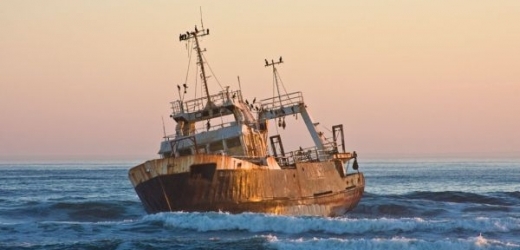 U italského ostrova Lampedusa ztroskotala loď s běženci (ilustrační foto).