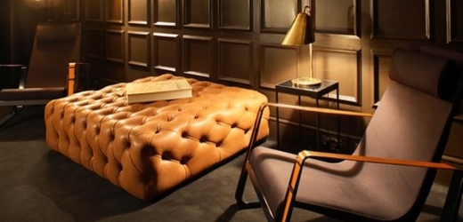 Relaxační místnost nejvíce vystihuje přání klienta - nabízí atmosféru pánských klubů.