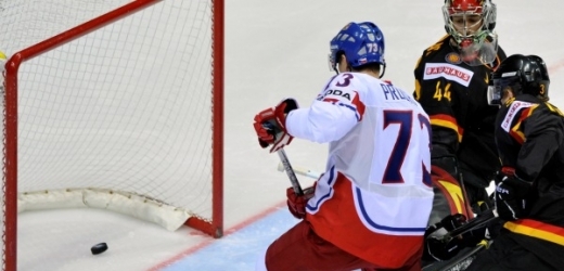 Čeští hokejisté nasázeli do německé sítě pět gólů.