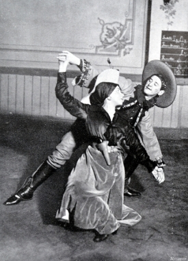Tango dorazilo do Prahy. 