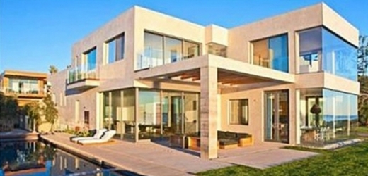 Pohádkové bydlení stojí Beckhamovy 185 tisíc dolarů měsíčně (přes tři miliony korun).