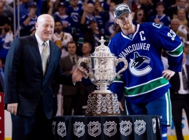 Hokejisté Vancouveru po sedmnácti letech vyhráli Západní konferenci NHL.