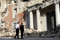 Oblast zasaženou zemětřesením navštívil i Barack Obama.