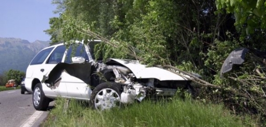 Řidič jedoucí v protisměru způsobil několik dopravních nehod (ilustrační foto).