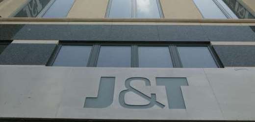 Skupina J&T se soudí s miliardářem Pavlem Sehnalem kvůli své minulosti.