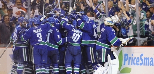 Hokejisté Vancouveru vyhráli i druhé finále Stanley Cupu.